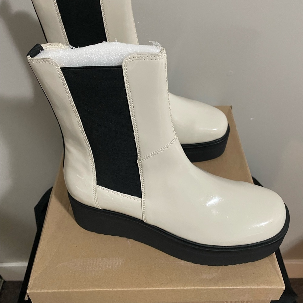 Steve Madden Cream and Black Platform Boots